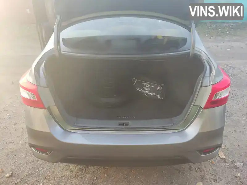 Nissan Sentra 2018, фото з оголошення 2 з 17, VIN 3N1AB7AP5JY291379