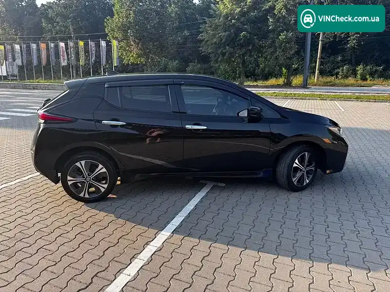 Nissan Leaf 2021, фото з оголошення 2 з 20, VIN SJNFAAZE1U0121976