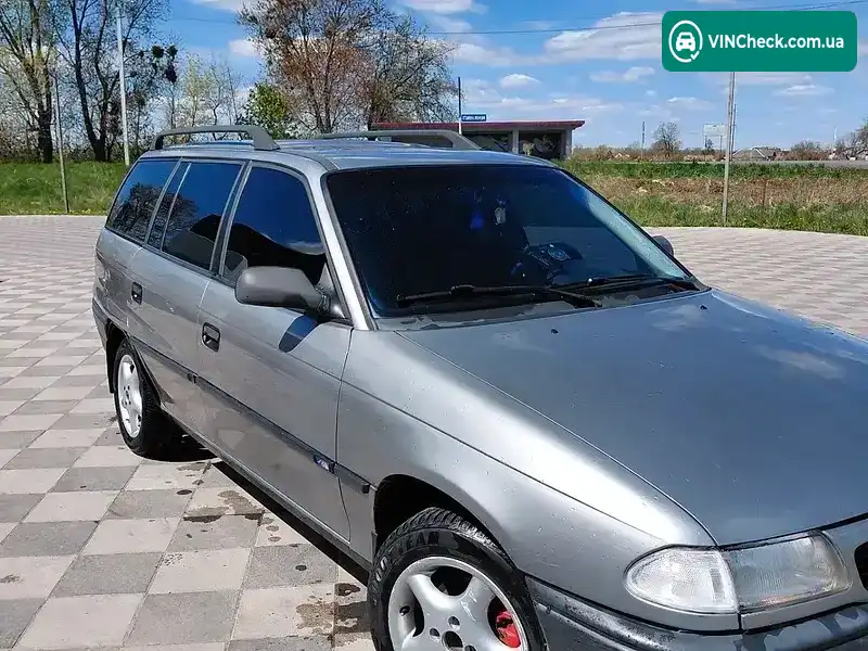Opel Astra 1995, фото з оголошення 2 з 11, VIN W0L000051S2779061