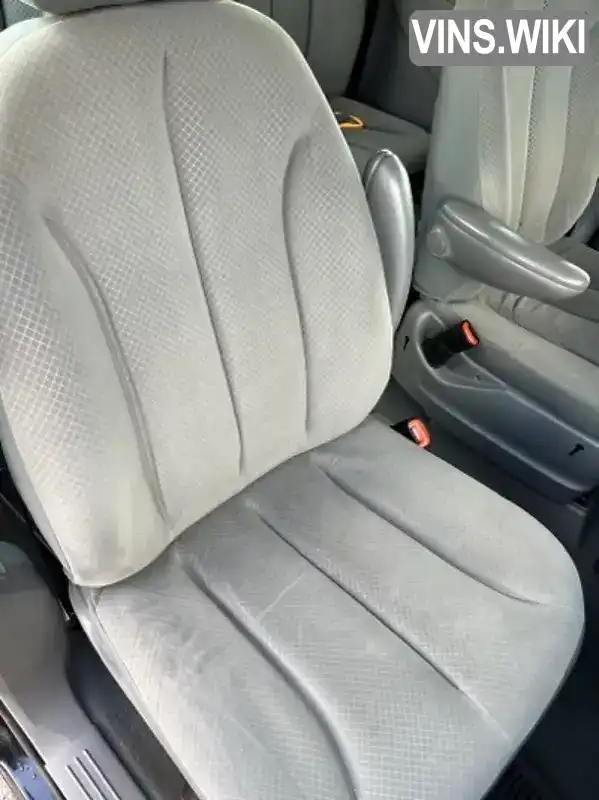 Chrysler Voyager 2007, фото з оголошення 2 з 21, VIN 1A8GYB25X7Y596282