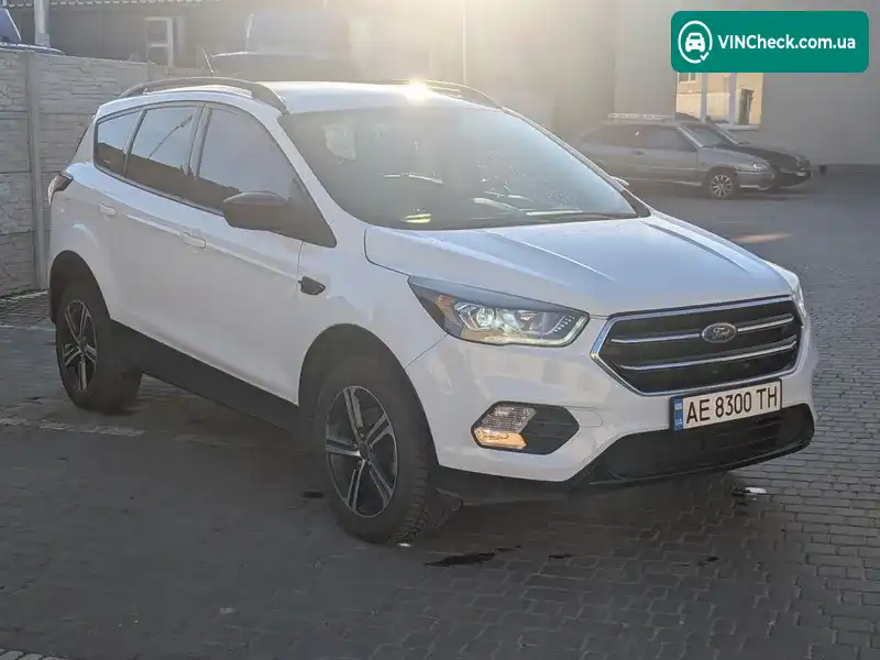 Ford Escape 2018, фото з оголошення 2 з 20, VIN 1FMCU0GD0JUD03022