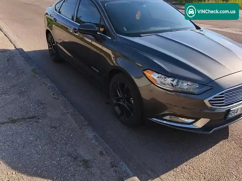 Ford Fusion 2018, фото з оголошення 1 з 11, VIN 3FA6P0LU7JR286988
