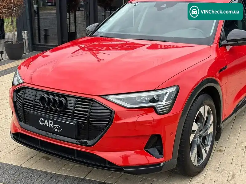 Audi e-tron 2019, фото з оголошення 2 з 20, VIN WAUZZZGE0LB012061