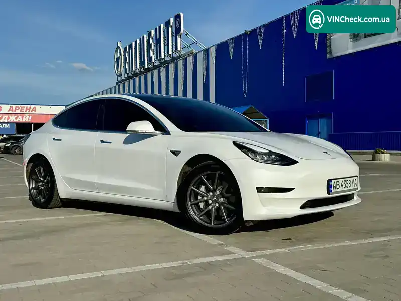 Tesla Model 3 2018, фото з оголошення 1 з 16, VIN 5YJ3E1EA3JF042283