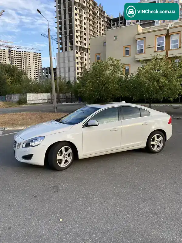Volvo S60 2013, фото з оголошення 2 з 11, VIN YV1612FH8D2233340