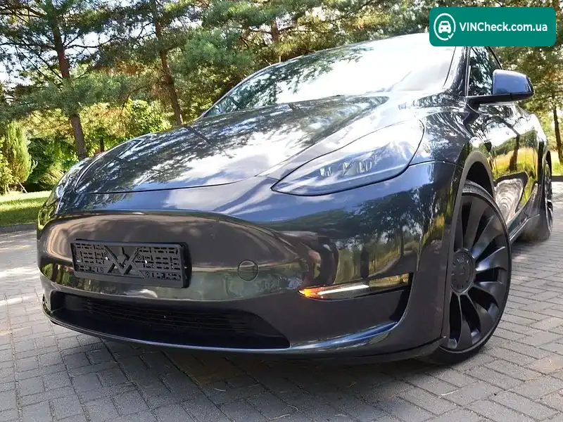 Tesla Model Y 2024, фото з оголошення 2 з 20, VIN 7SAYGDEF0RF024576