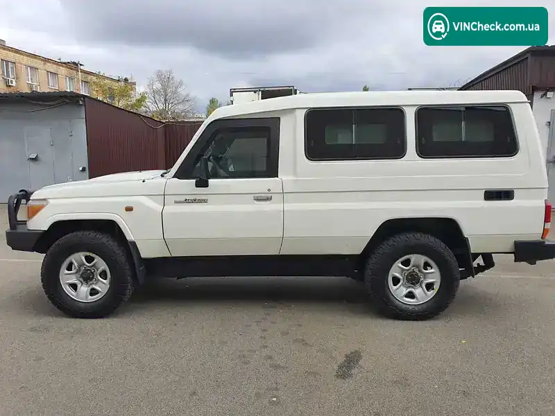 Toyota Land Cruiser 2014, фото з оголошення 2 з 16, VIN JTGRB71J6F7020032