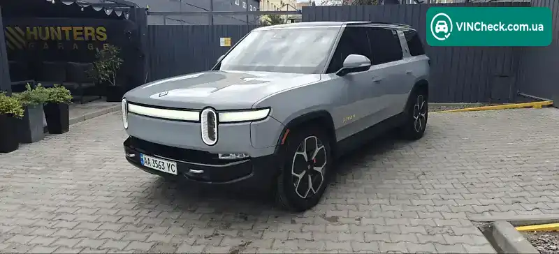 Rivian R1S 2023, фото з оголошення 1 з 21, VIN 7PDSGABA6PN009159