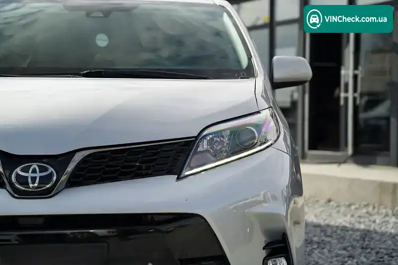 Toyota Sienna 2019, фото з оголошення 1 з 20, VIN 5TDXZ3DC3KS003890