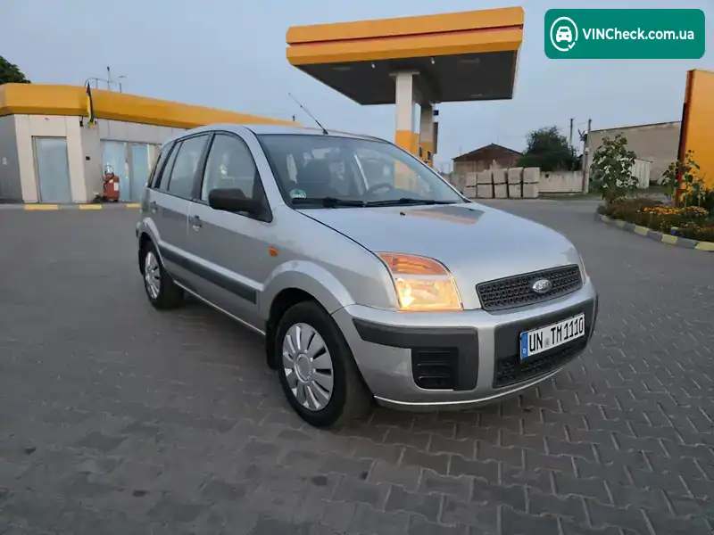 Ford Fusion 2006, фото з оголошення 2 з 20, VIN WF0UXXGAJU6T85194