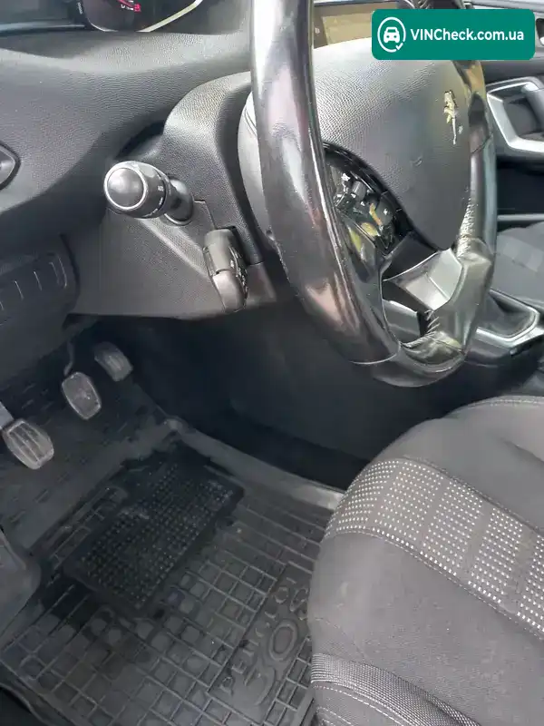 Peugeot 308 2015, фото з оголошення 2 з 20, VIN VF3LCBHZHFS153904