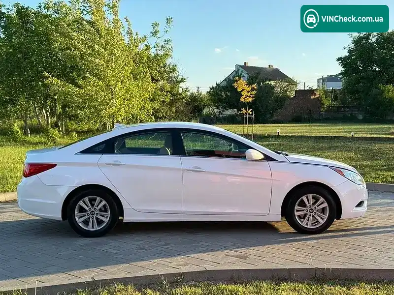 Hyundai Sonata 2012, фото з оголошення 1 з 20, VIN 5NPEB4AC3DH630409