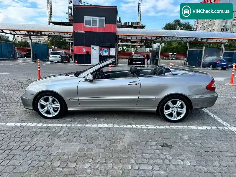 Mercedes-Benz CLK-Class 2004, фото з оголошення 2 з 12, VIN WDB2094421T028858