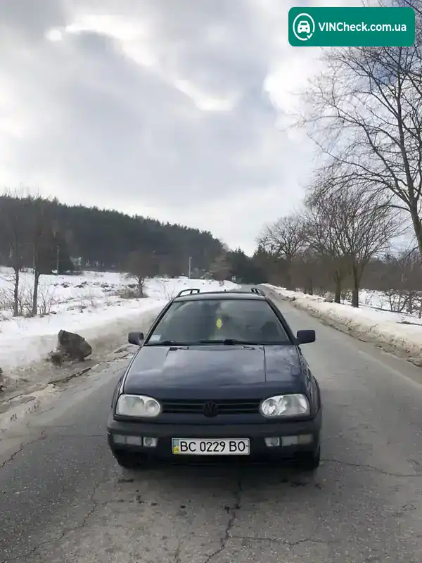 Volkswagen Golf 1994, фото з оголошення 1 з 10, VIN WVWZZZ1HZRW420935