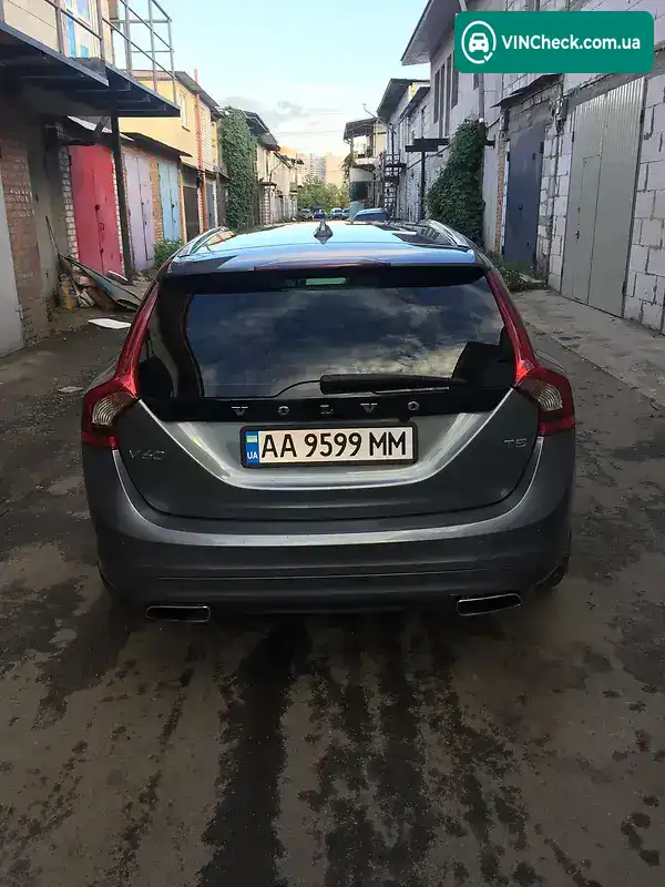 Volvo V60 2016, фото з оголошення 1 з 12, VIN YV140MEKXH1352389