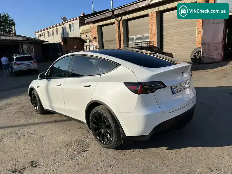Tesla Model Y 2021, фото з оголошення 1 з 11, VIN 5YJYGDEE8MF244982