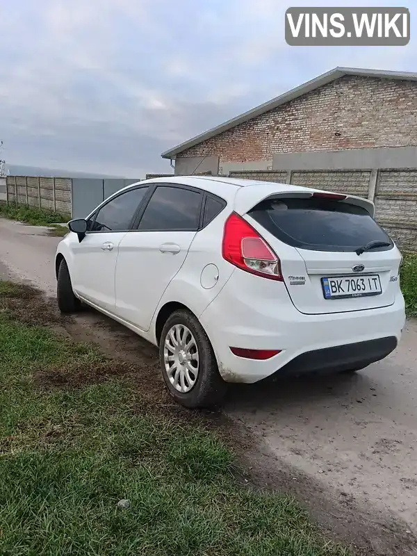 Ford Fiesta 2015, фото з оголошення 2 з 10, VIN WF0DXXGAKDFD70084