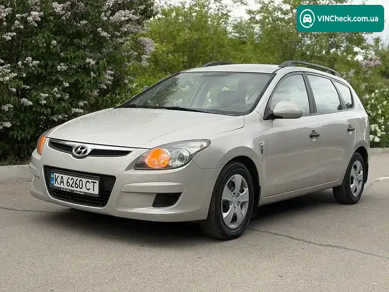 Hyundai i30 2010, фото з оголошення 2 з 8, VIN TMADB81SAAJ029759