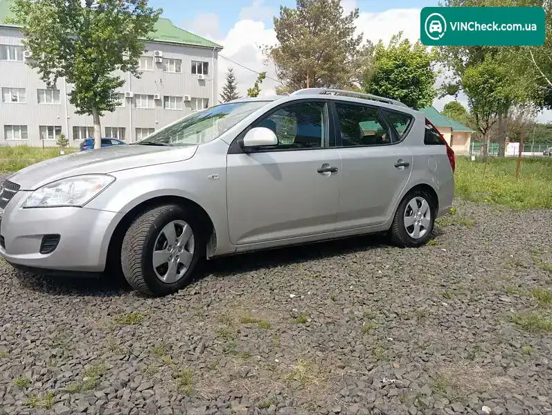 Kia Ceed 2008, фото з оголошення 2 з 16, VIN U5YFF52128L038306