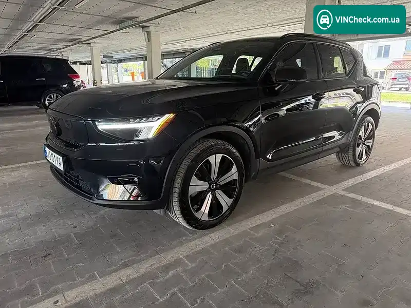 Volvo XC40 2022, фото з оголошення 1 з 13, VIN YV4ED3UW7P2019084