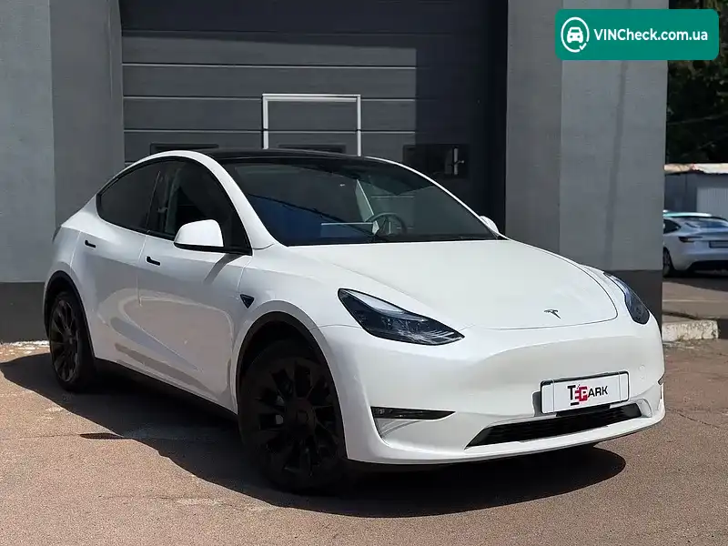 Tesla Model Y 2024, фото з оголошення 2 з 20, VIN 7SAYGAEE2SF227884