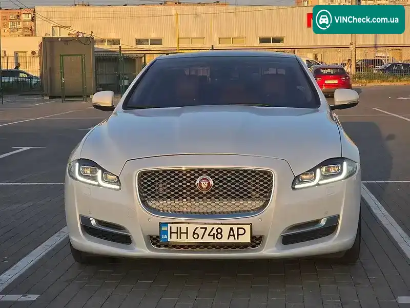 Jaguar XJ 2017, фото з оголошення 1 з 20, VIN SAJAA1294HNW07392