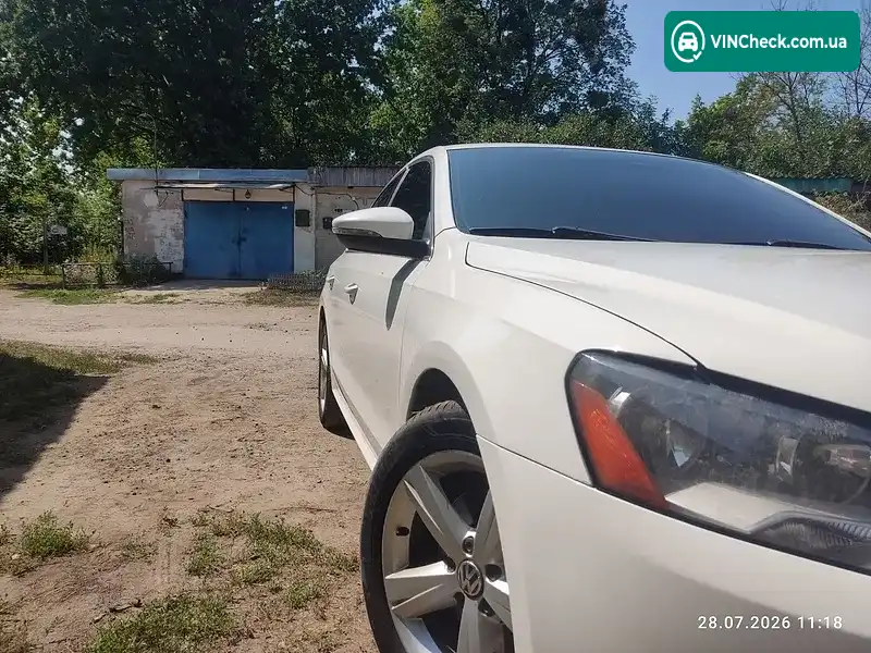 Volkswagen Passat 2011, фото з оголошення 2 з 20, VIN 1VWBP7A31CC020974