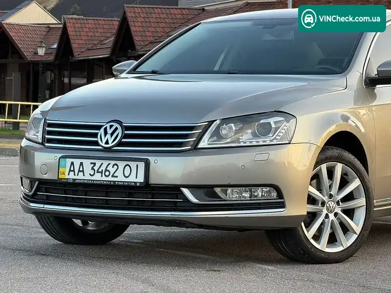 Volkswagen Passat 2013, фото з оголошення 2 з 20, VIN WVWZZZ3CZEP009584