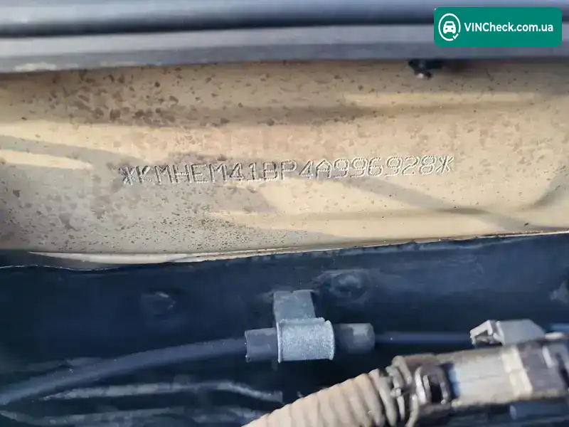 Hyundai Sonata 2004, фото з оголошення 2 з 20, VIN KMHFM41BP4A996928