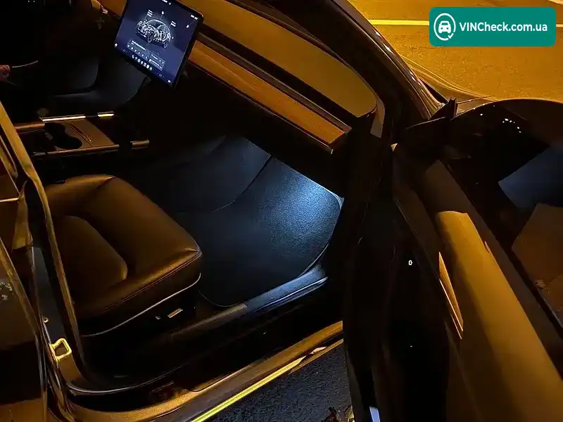 Tesla Model 3 2023, фото з оголошення 2 з 10, VIN 5YJ3E1EC6PF542853