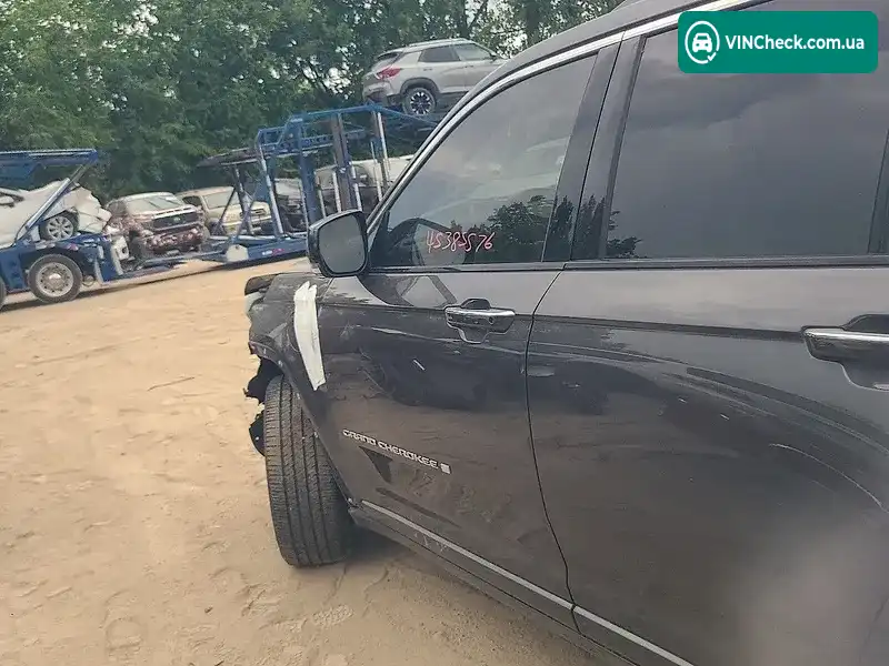 Jeep Grand Cherokee 2022, фото з оголошення 2 з 10, VIN 1C4RJYD66N8766969