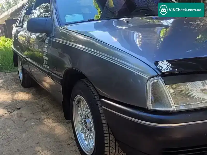 Opel Omega 1987, фото з оголошення 2 з 18, VIN W0L000016H1103341