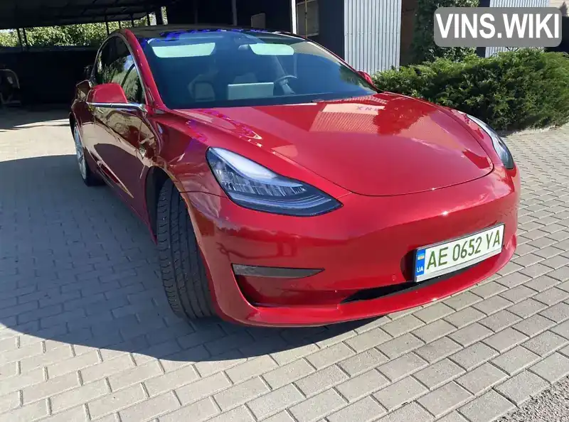 Tesla Model 3 2020, фото з оголошення 1 з 5, VIN 5YJ3E1EB5LF800863