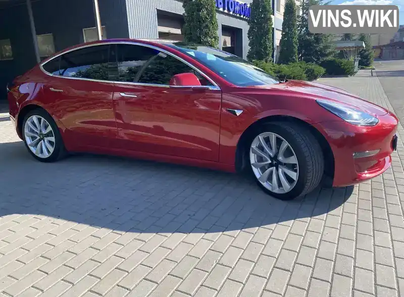 Tesla Model 3 2020, фото з оголошення 2 з 5, VIN 5YJ3E1EB5LF800863