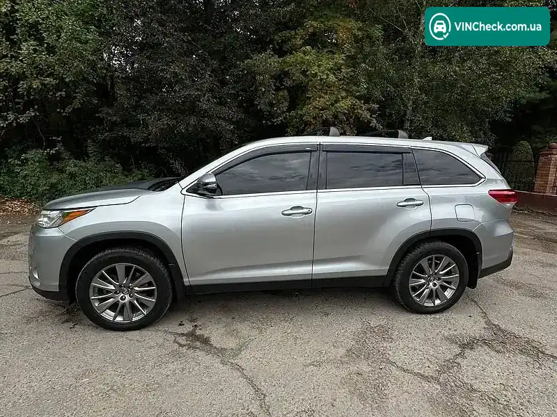 Toyota Highlander 2018, фото з оголошення 2 з 18, VIN 5TDBZRFH8KS933497