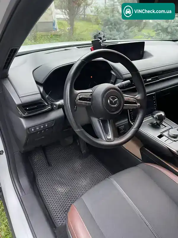 Mazda MX-30 2020, фото з оголошення 2 з 21, VIN JMZDR1WBJ00101376