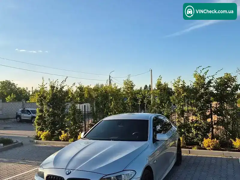 BMW 5 Series 2011, фото з оголошення 2 з 17, VIN WBAFV31040C695820