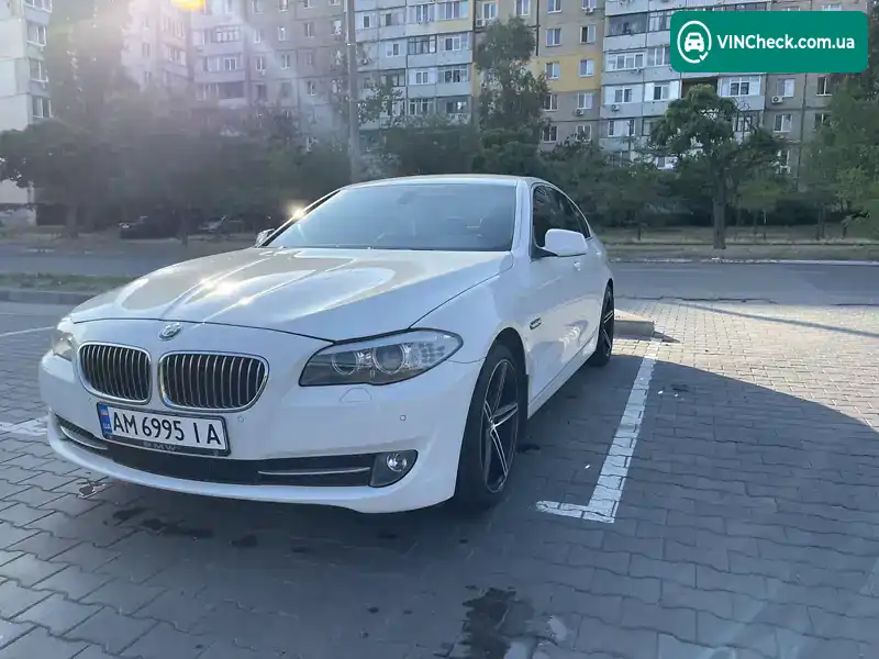 BMW 5 Series 2012, фото з оголошення 2 з 15, VIN WBAFR11050C860606