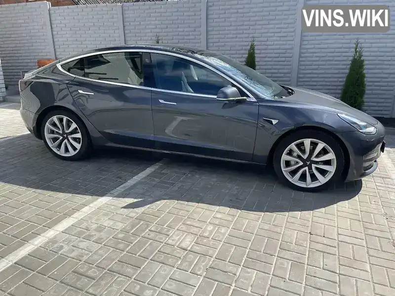 Tesla Model 3 2019, фото з оголошення 1 з 21, VIN 5YJ3E1EB1KF529928