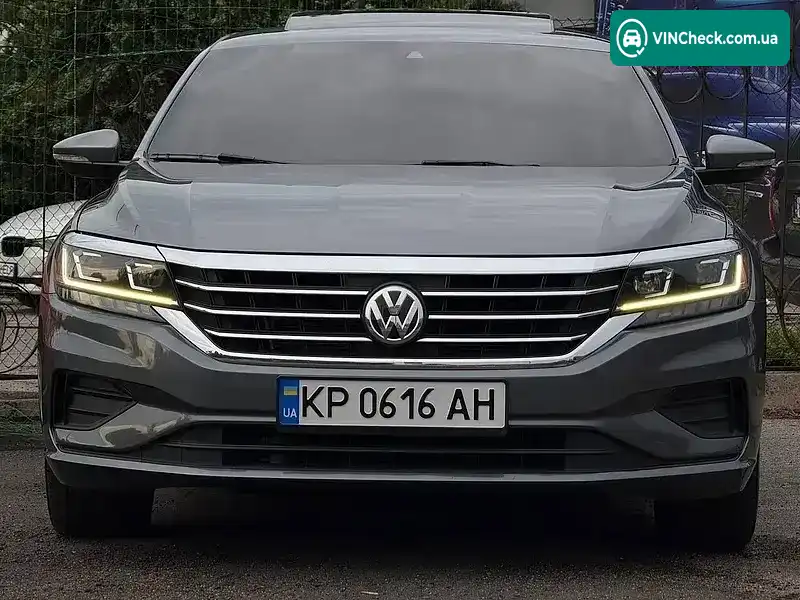 Volkswagen Passat 2021, фото з оголошення 2 з 10, VIN 1VWSA7A30NC001112