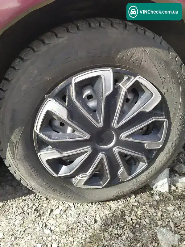 Volkswagen Passat 1992, фото з оголошення 2 з 10, VIN WVWZZZ31ZNE063405