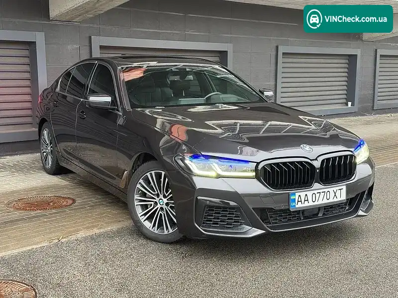 BMW 5 Series 2018, фото з оголошення 1 з 20, VIN WBAJA7C56KWC77432