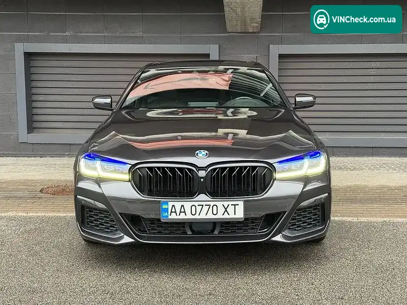 BMW 5 Series 2018, фото з оголошення 2 з 20, VIN WBAJA7C56KWC77432