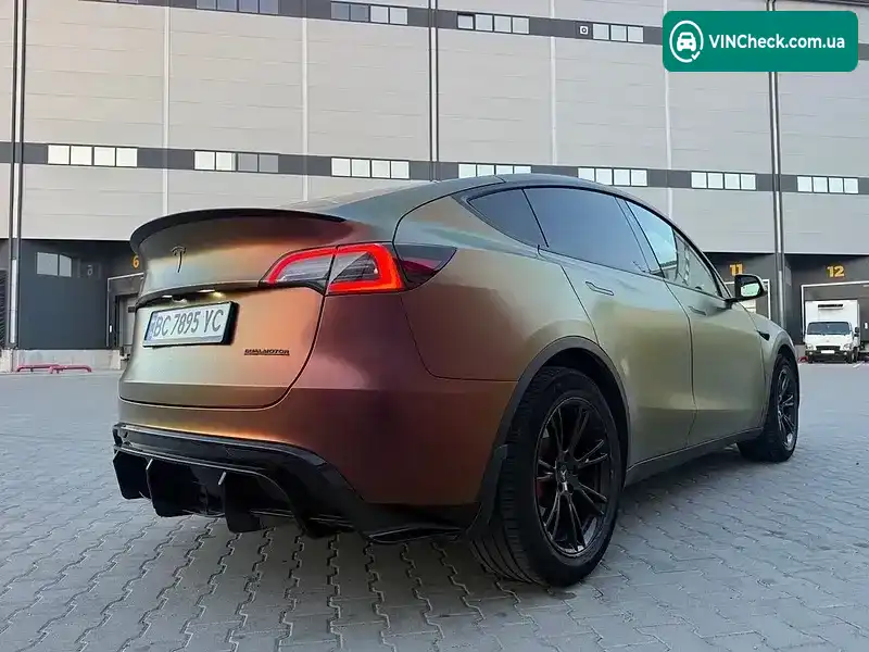 Tesla Model Y 2023, фото з оголошення 2 з 20, VIN 7SAYGDEF8PF859287
