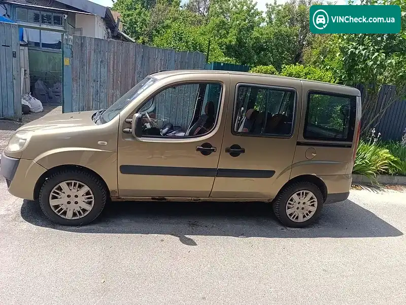 Fiat Doblo 2006, фото з оголошення 2 з 10, VIN ZFA22300005381928