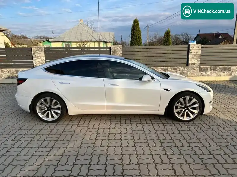 Tesla Model 3 2018, фото з оголошення 1 з 20, VIN 5YJ3E1EB3JF101177