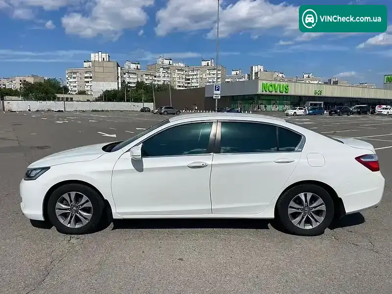 Honda Accord 2013, фото з оголошення 2 з 20, VIN 1HGCR2650DA705028