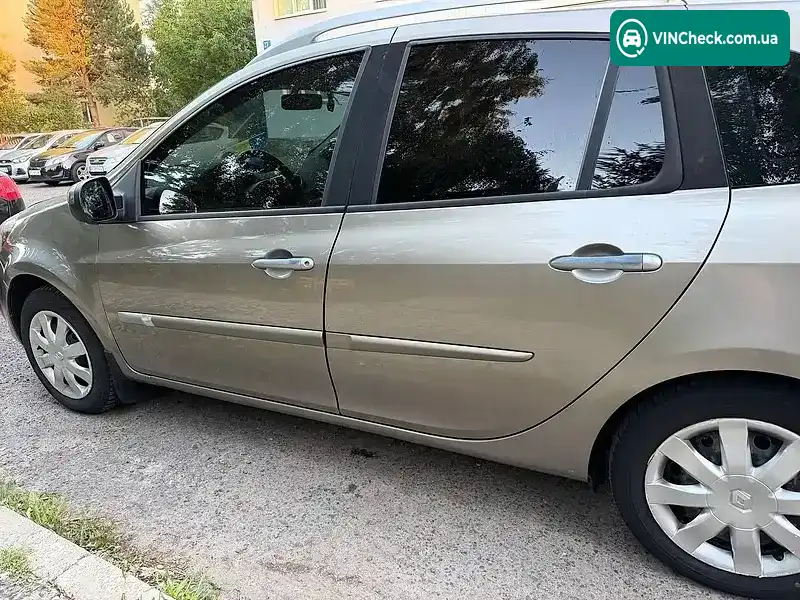 Renault Clio 2011, фото з оголошення 2 з 16, VIN VF1KR2V0H46351206