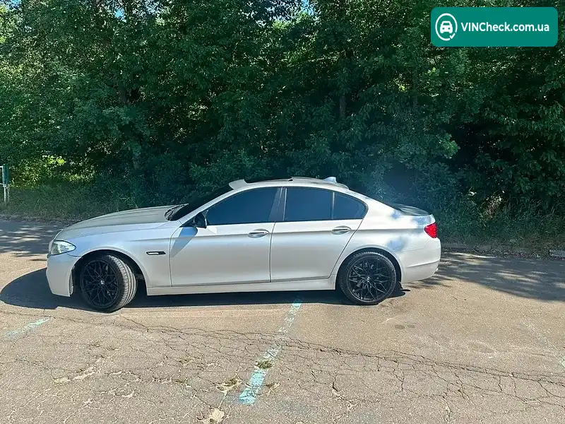 BMW 5 Series 2012, фото з оголошення 1 з 10, VIN WBAFR7C54DC822382