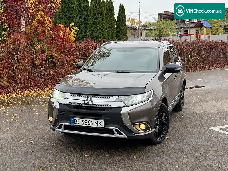 Mitsubishi Outlander 2018, фото з оголошення 1 з 20, VIN JA4AZ3A34JZ029092